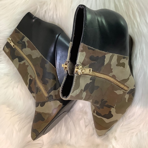 Steve Madden Daaring Camo Wedge Bootie - Picture 3 of 5